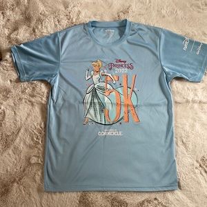 2022 Disney Princess 5k tech shirt. Unisex Small